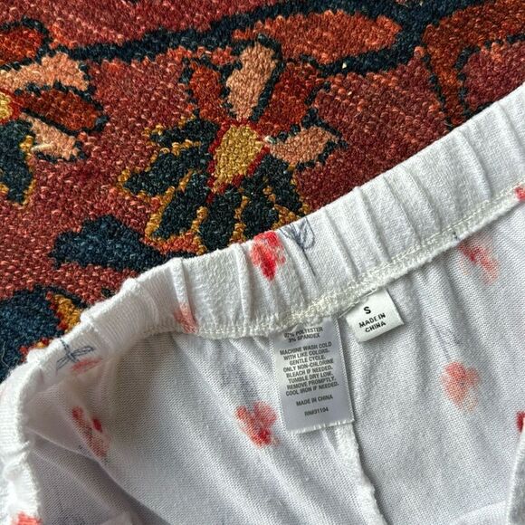 Ultra Soft Floral Drawstring Cropped Flare Lounge Pants Sleep Pajamas Medium - Picture 3 of 5